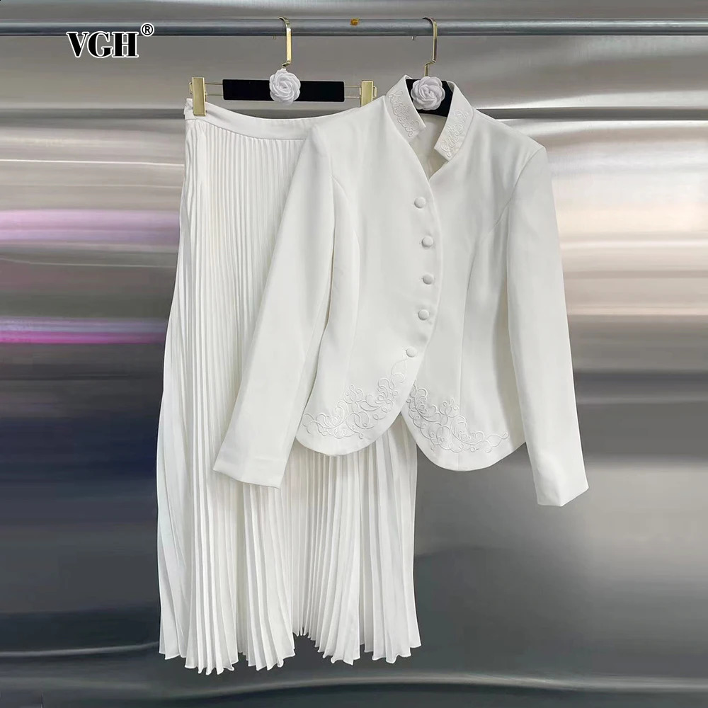 VGH Solid Two Piced Set pour les femmes Stand Collar à manches longues Bouton épissé Tops haute jupe de taille élégante Femme 250822