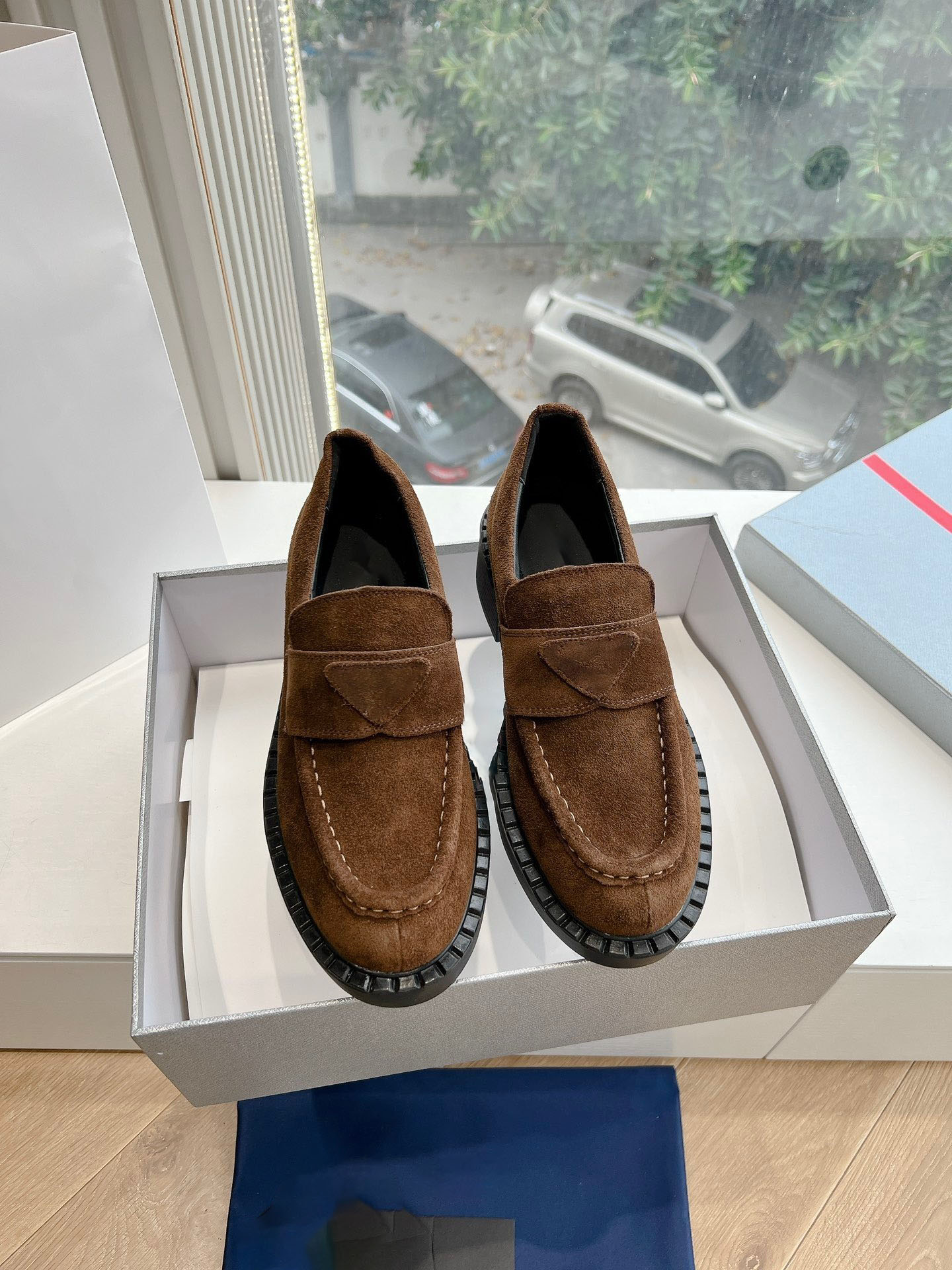 10a Robes de mode de haute qualité Chaussures de créateurs de femmes pour hommes de la fête pour hommes de qualité en cuir authentique mocteurs d
