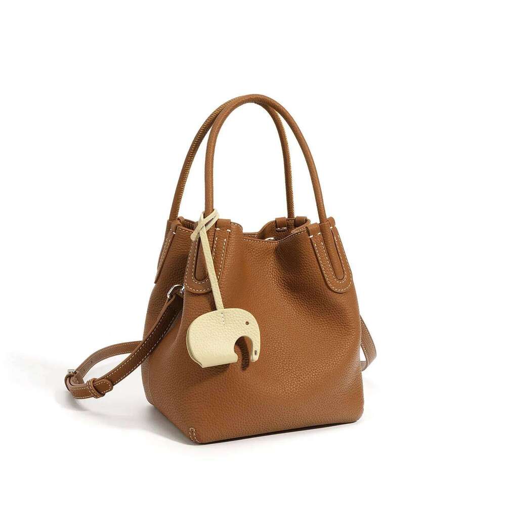 Designer Bags Head Layer Cowhide Vegetable Basket Genuine Leather Cell Phone Crossbody Commuter Shoulder Bucket Bag Luxury Bag