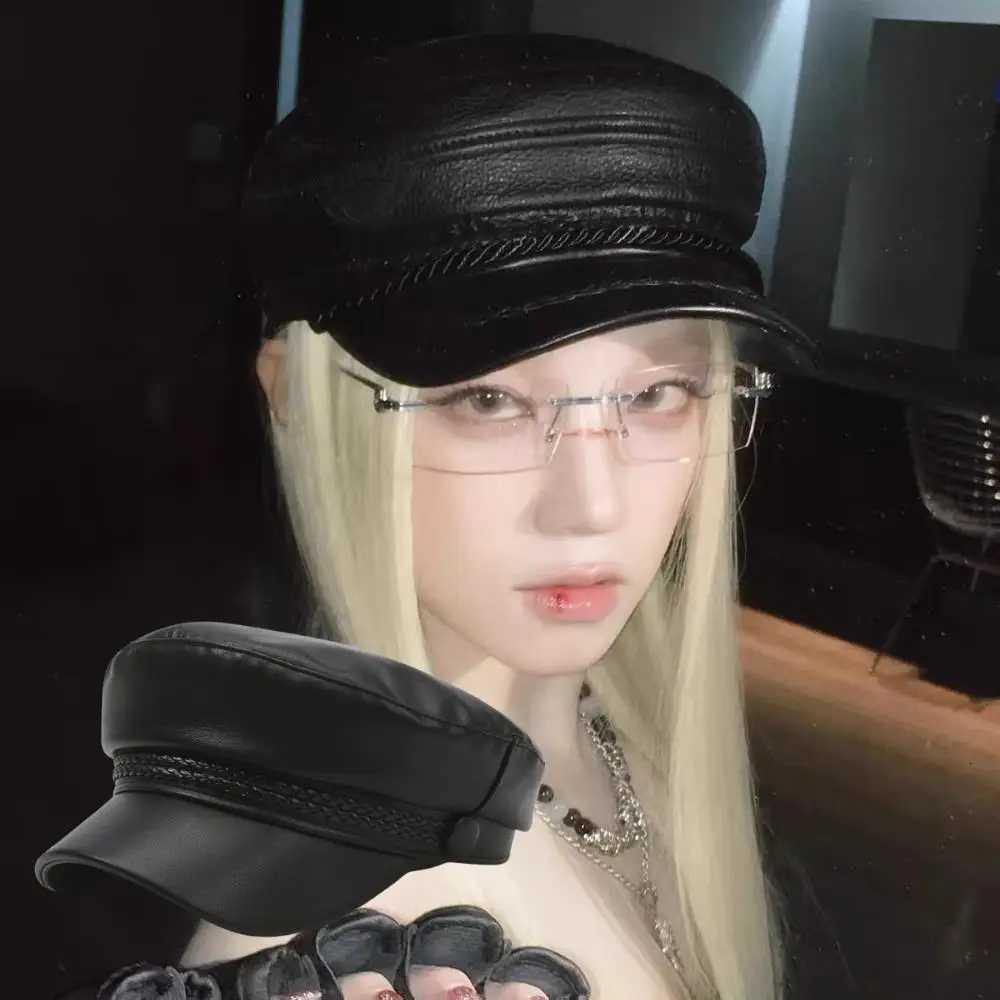 HOT Womens Trend Beret Harajuku Gothic Lolita Punk C Pu Leather Flat Top Versatile Beret Retro Flat Tops Visor Newsboy C XJ250823