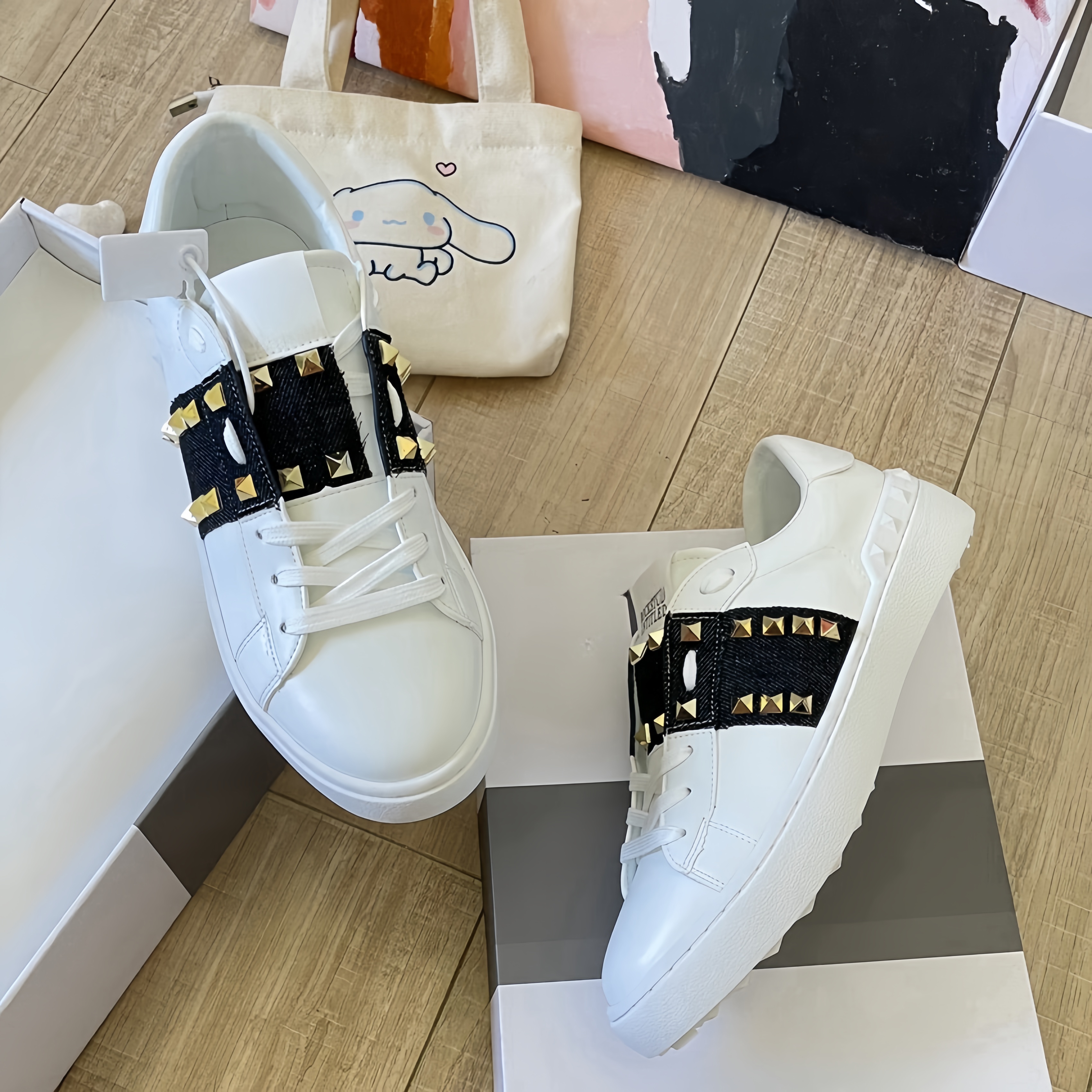 Designer new flat rivet small white shoes couple with casual board shoes Men women Shoes lace-up Low Flat Open Sneakers Versatile casual sports shoe