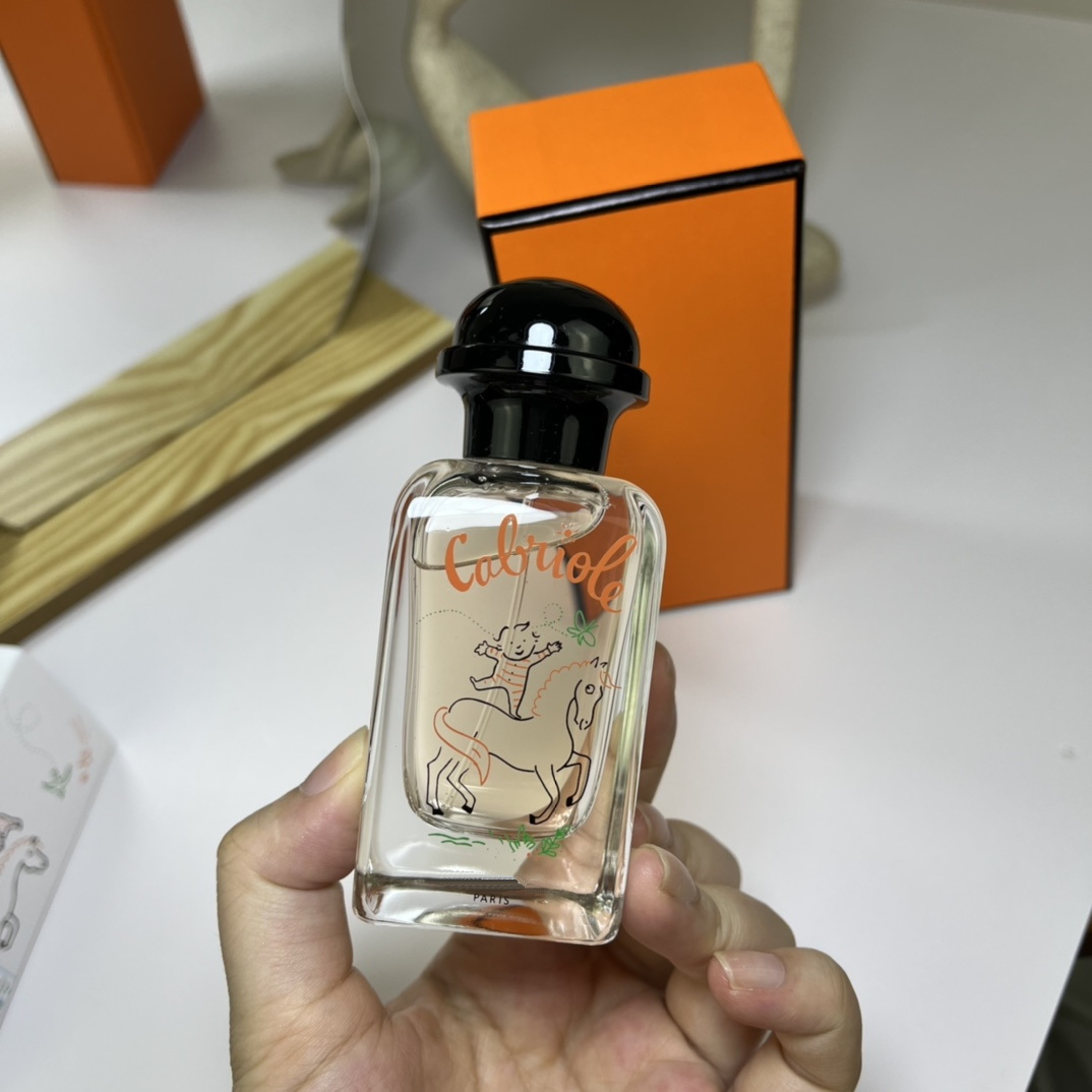 Baby Perfume 50ml Eau de Sodeur Sans Alcool alcool Free Fragrance Vaporisateur Spray naturel de longueur de la marque de Cologne Mis