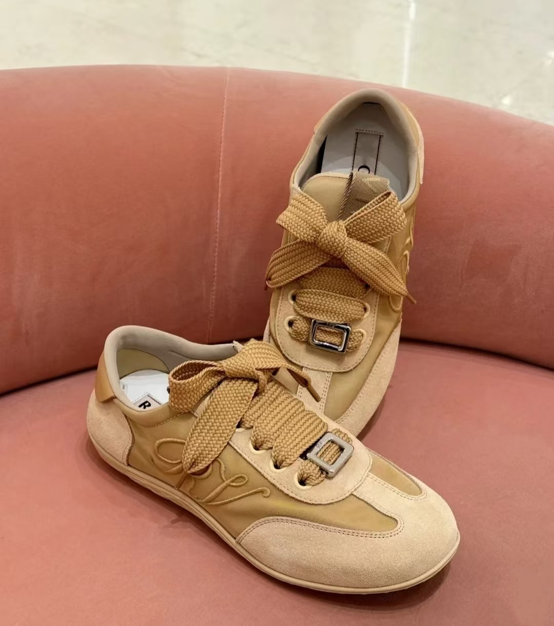 Designer sneaker Womens germany trainer Casual shoe RV track Run shoe Classic tennis youth outdoor sport shoes Vintage Luxury Runner leather canvas