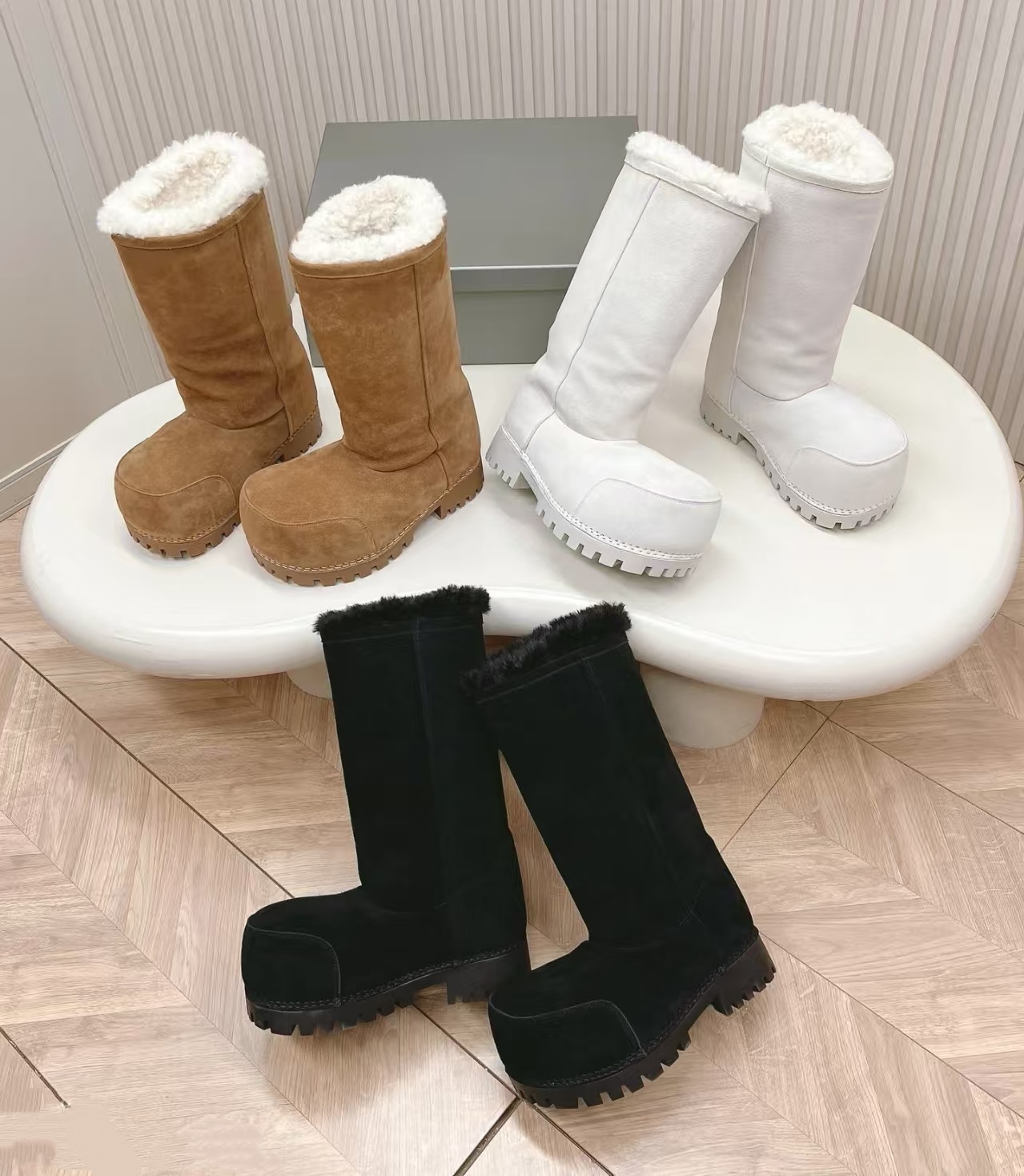 Suede alaska boot Fur booties thigh high Boots Luxury Designer mens shoe Winter Snow Fluffy Furry Rubber Sole wedge Womens ankle Fall Mini boot Plat