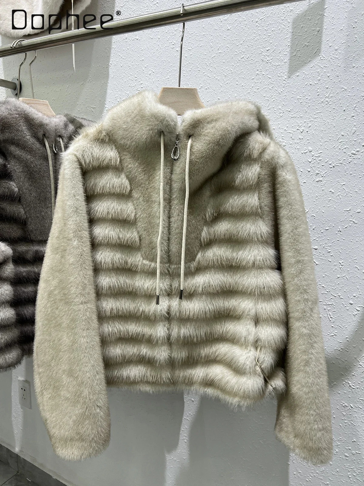 Hooded Fur Jacket Womens Winter Fashion Long Sleeve Slim Zipper Mink Fur Coats Casual Tops Warm Female Clothing 250818