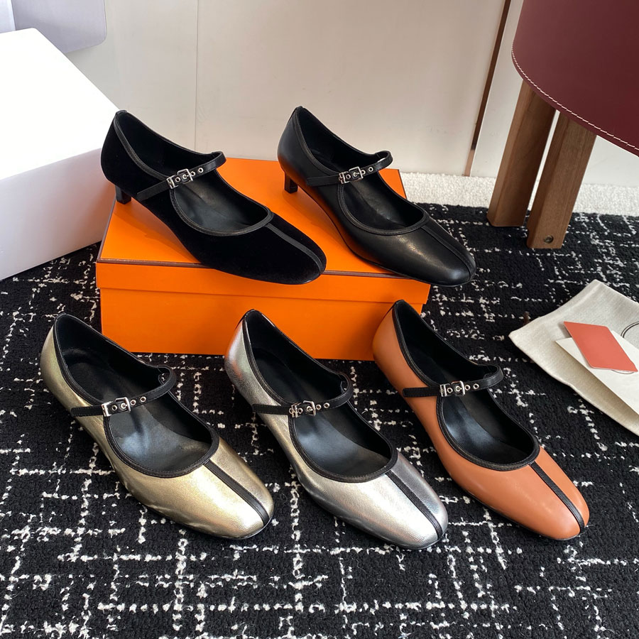 Roundtes de haute qualité Real Leather Ballet Flats avec une sangle Mary Jane Shoes chaton talons mots de sandales Ballerina Chaussures de concep