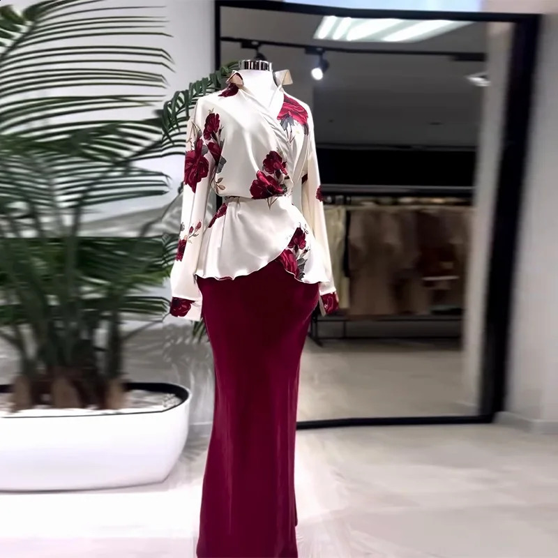 Ensembles de deux pièces Set à jupe de femme But Fown Collar Imprimerie de correspondance florale Slim Fit Top Tops Longes jupes Y2K Streetwear 2