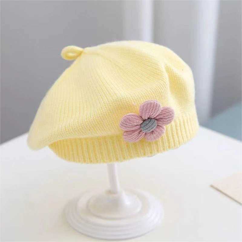 Flower Baby Beret Hat Winter Warm Knitted Beanie C For Infant Girls Korean Toddler Princ Artist Solid Color Painter Cs XJ250823