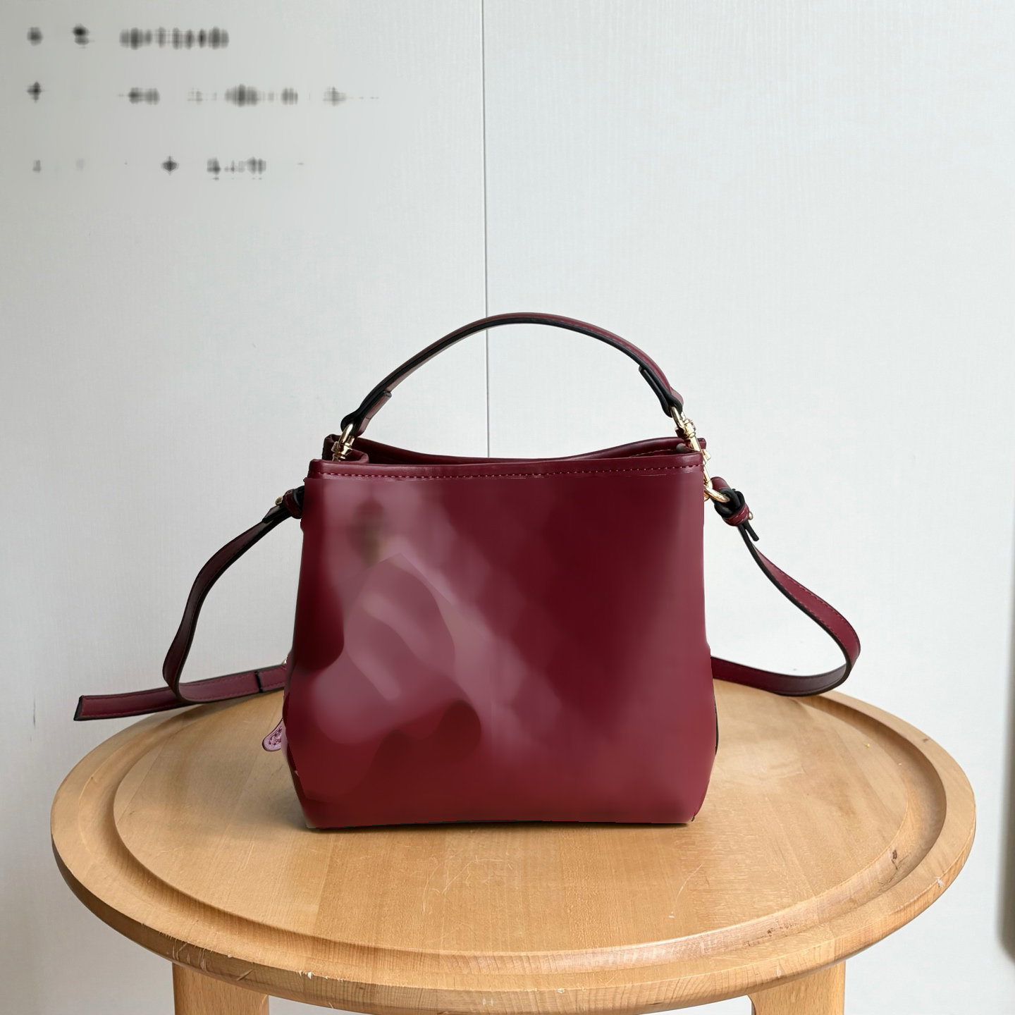 Elegant Designer Compact Single Shoulder Handbag - Durable Over-the-Shoulder Organizer