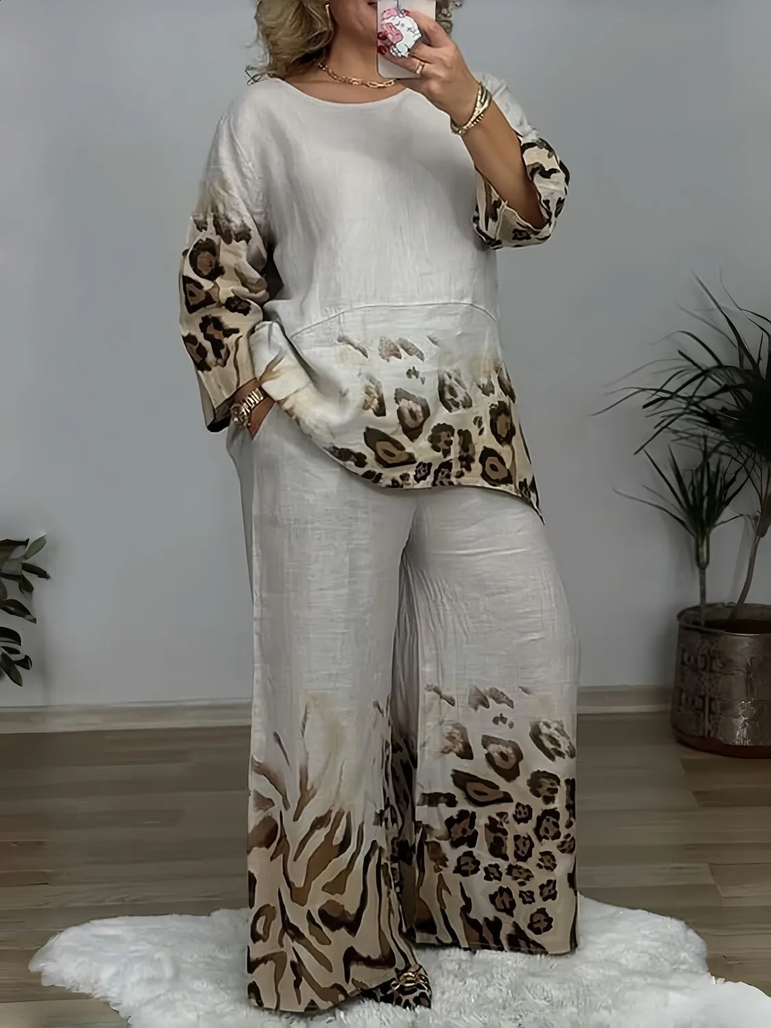Womens Plus Size Two Piece Set Vacation Casual Leopard Round Neck Short Sleeve Pocket Two Piece Pant Sets Vintage Matching Set 260624
