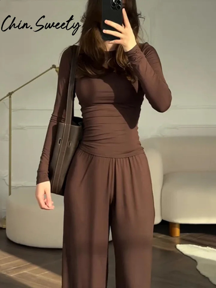 Solid Top Trousers Women Set Slim Long Sleeve Oneck Tops Pleated Straight Pocket Pants Autumn Vacation Lady Outfit 250823