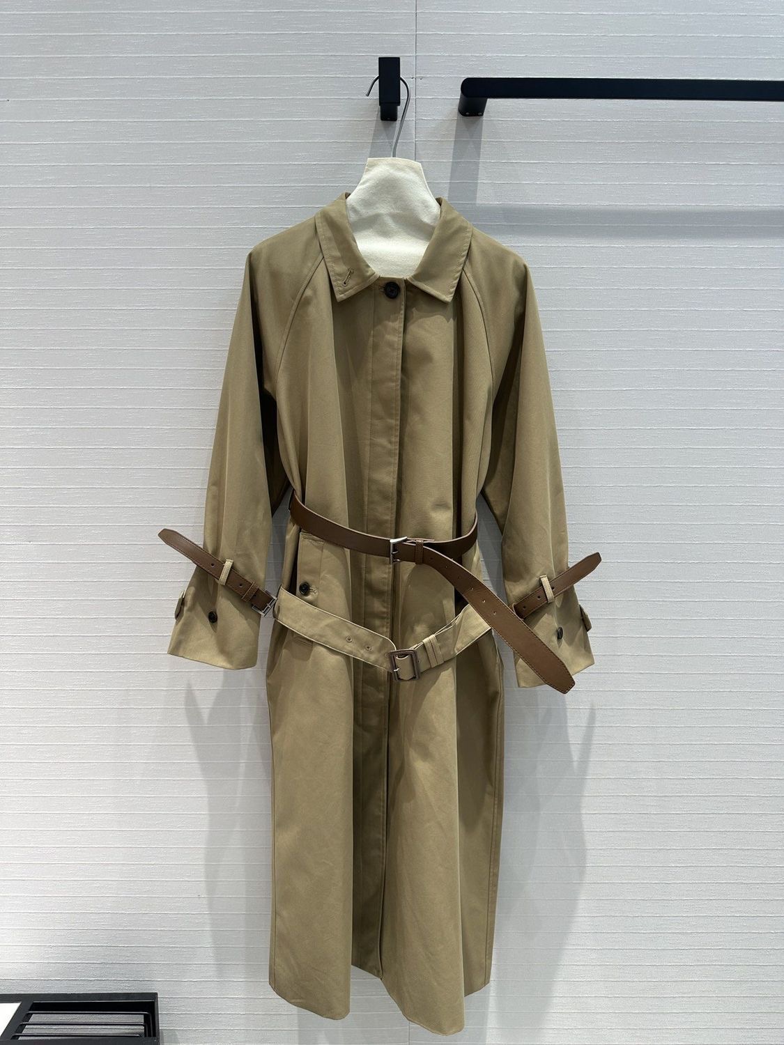 2025 Automne du début de l'automne Nouveau produit long brise-vent, revers à double gaine, p d veste en manteau