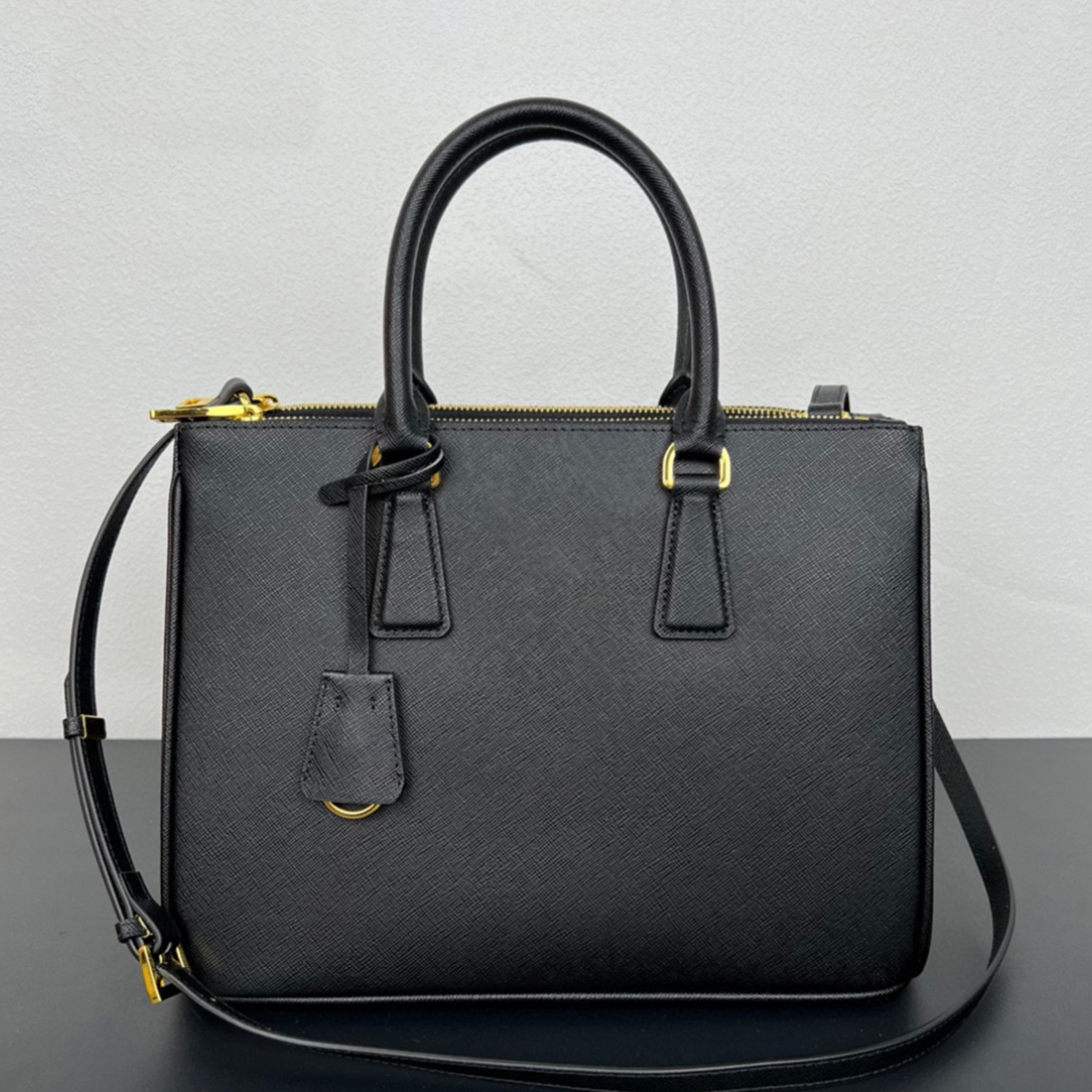 Top Quality Large Leather Bag Luxury Designer Soft Genuine Leather Shoulder Bag Golden Hardware Crossbody Bag Removable Key Ring Handbag Zipper Pock
