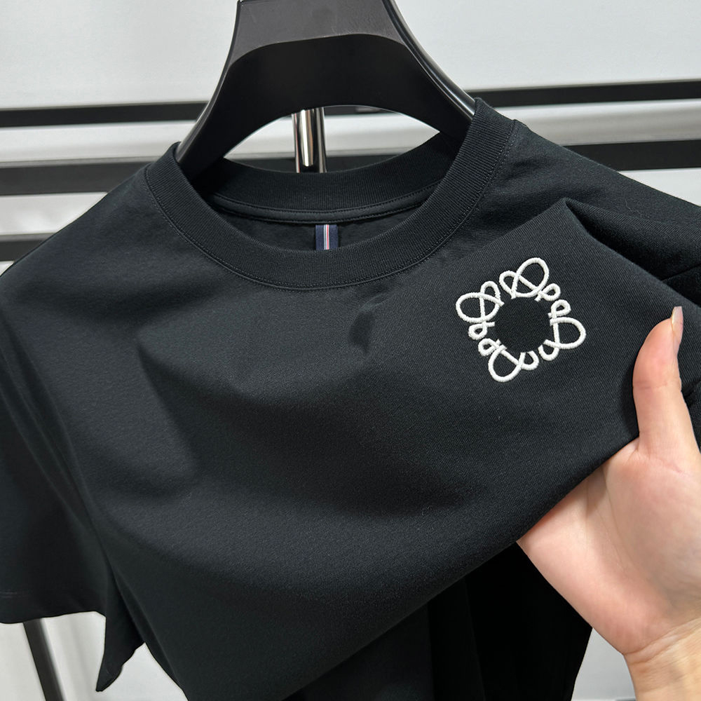 Embroidered heavy cotton short-sleeved T-shirt men's summer ins tide brand loose Joker simple and comfortable casual half sleeve T-shirt.