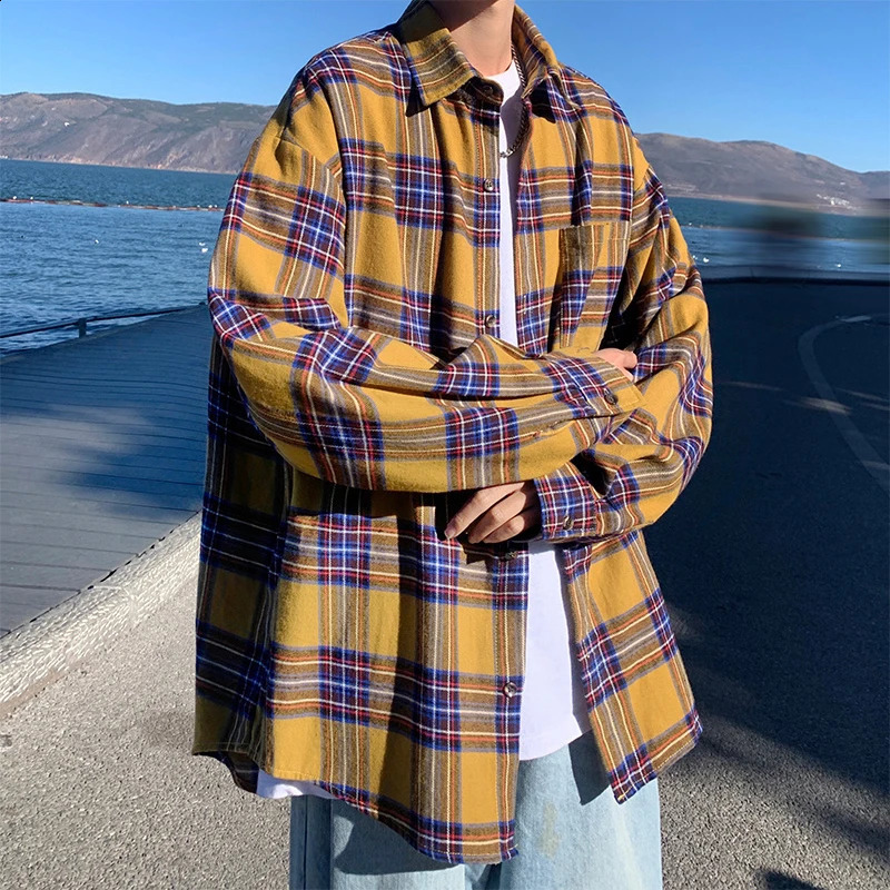 Korean Fashion Plaid Long Sleeve Shirts For Men Autumn High Street Y2K Vintage Blouses Casual Baggy Button Up Tees Shirt 250823
