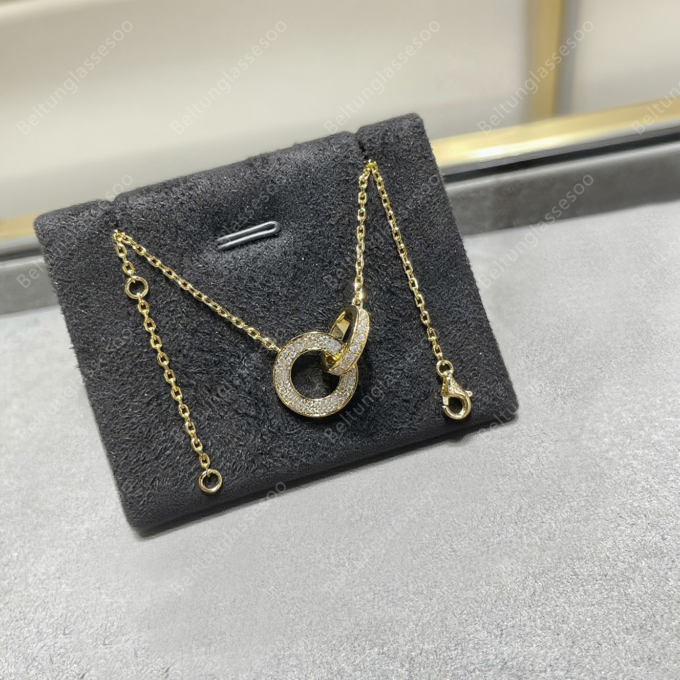 Gold Designer Necklace Women 18k Gold Plated Top Quality Diamonds Necklace Gold Classic Designer Chain Shell Woman Wedding Jewelry