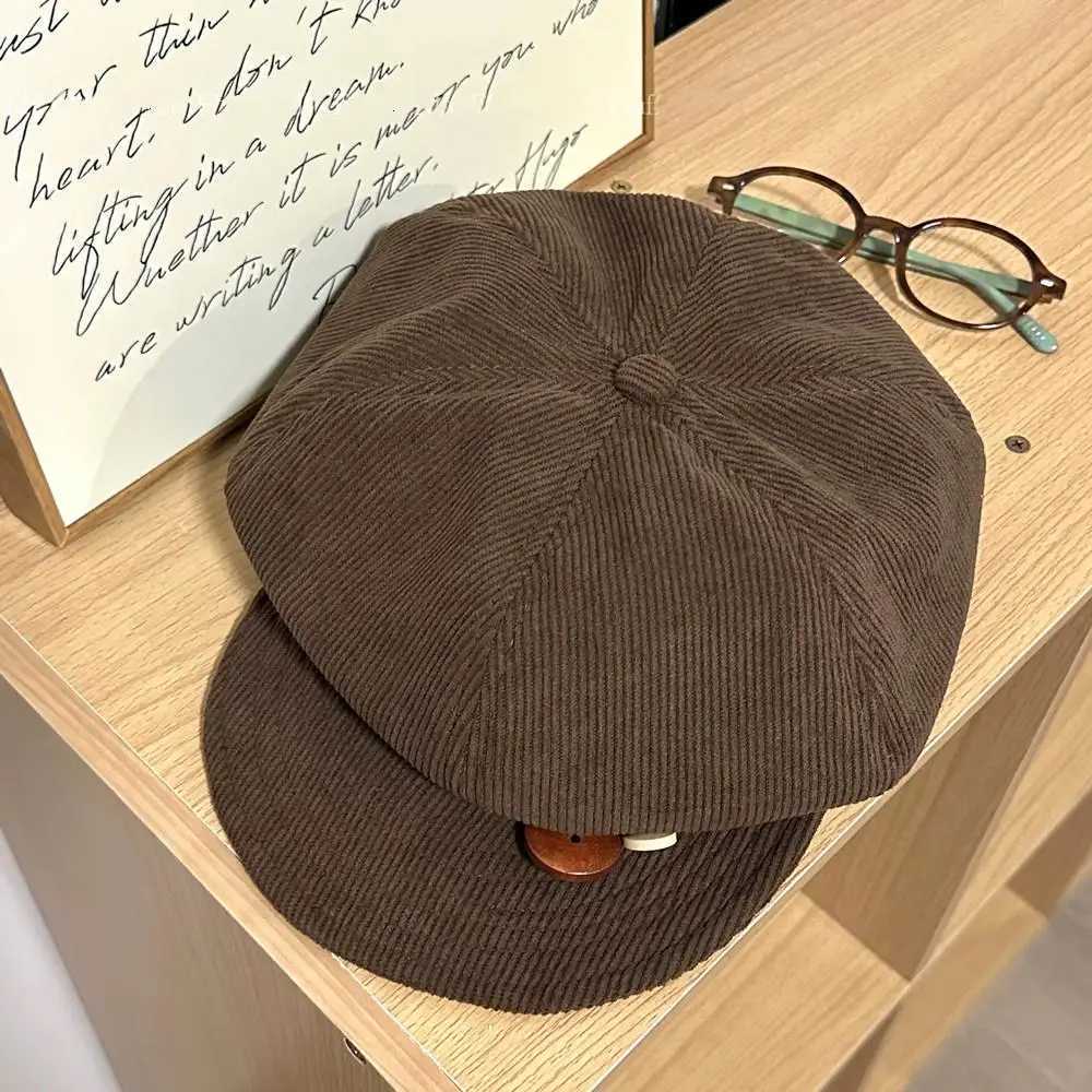Retro Button Corduroy Baseball Cap for Women Painter Artist Hat Janese Girls Brown Peaked Cs Autumn Winter Keep Warm Berets XJ250823