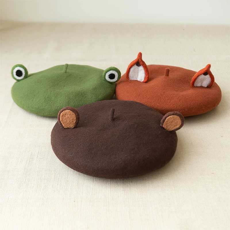 New Unisex Cute Frog Big Eye Wool Beret Retro Women Winter Casual Warm Painter Hats for Girls Individuality Gift French Berets XJ250823