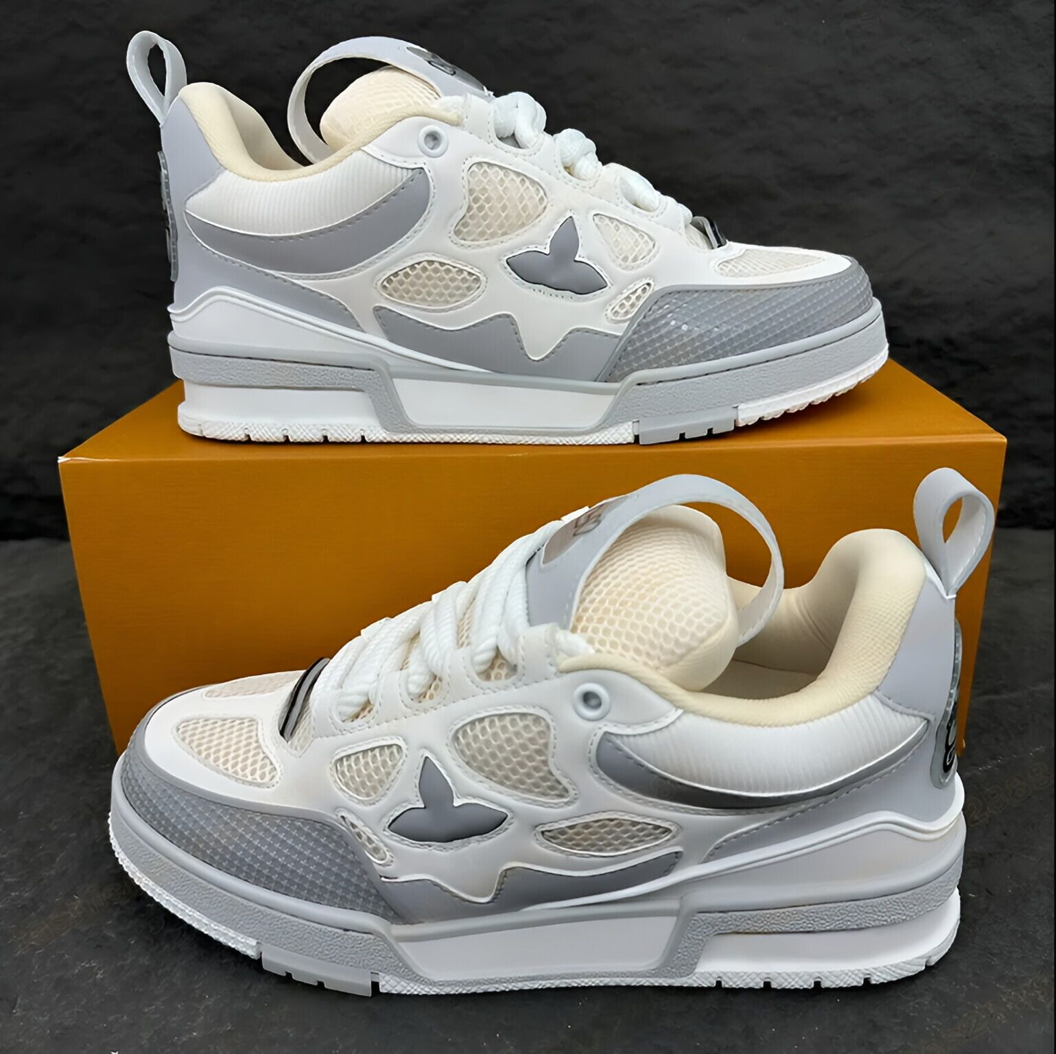 26 Skate Designer Sneakers Luxury Mens Trainers Sneaker Casual Runner Shoe Outdoor Leather Flower Skates Tennis Women Fashion Men Shoes Size 35 45