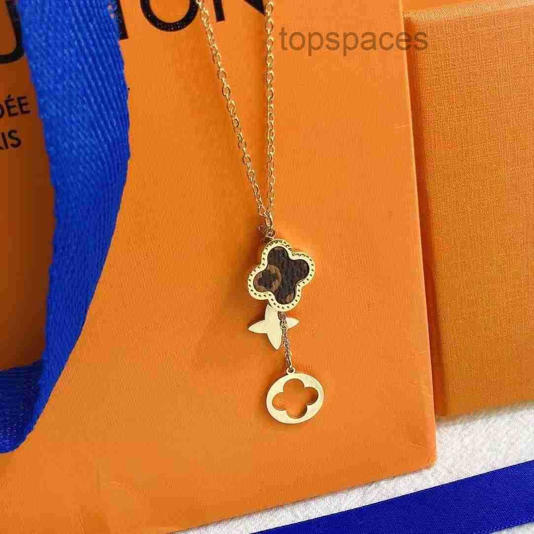 Designer Jewelrys necklaces designer necklace woman stainless steel couple gold chain pendant jewelry moissanite chain accessories clover necklace