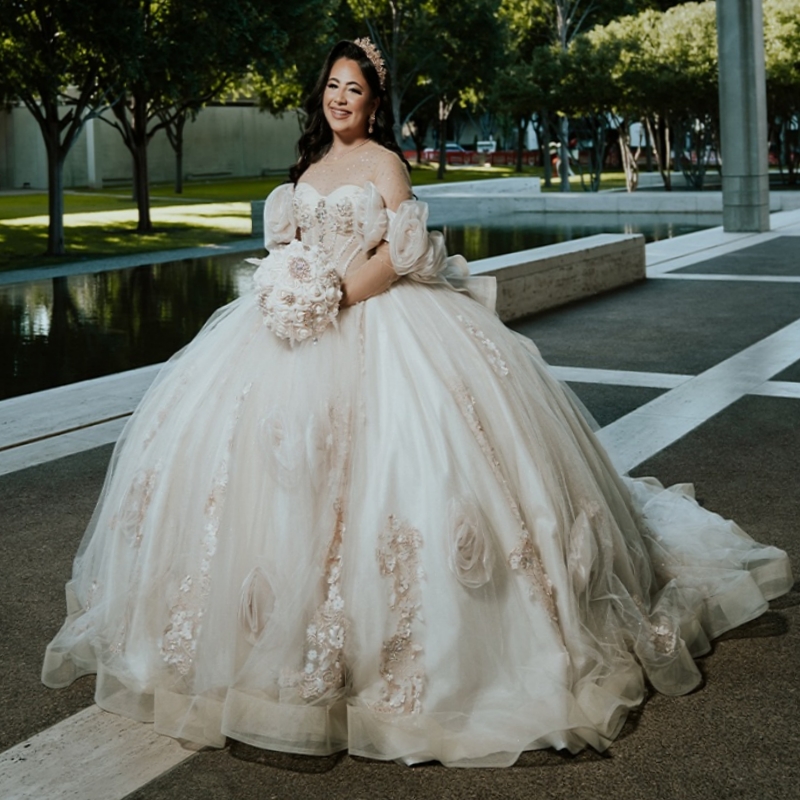 Ivory Shiny Princess Off the Shoulder Sweet 16 Dress Quinceanera Dresses Applique Flower Beads Bow Tull Party Birthday Vestidos 15 Anos