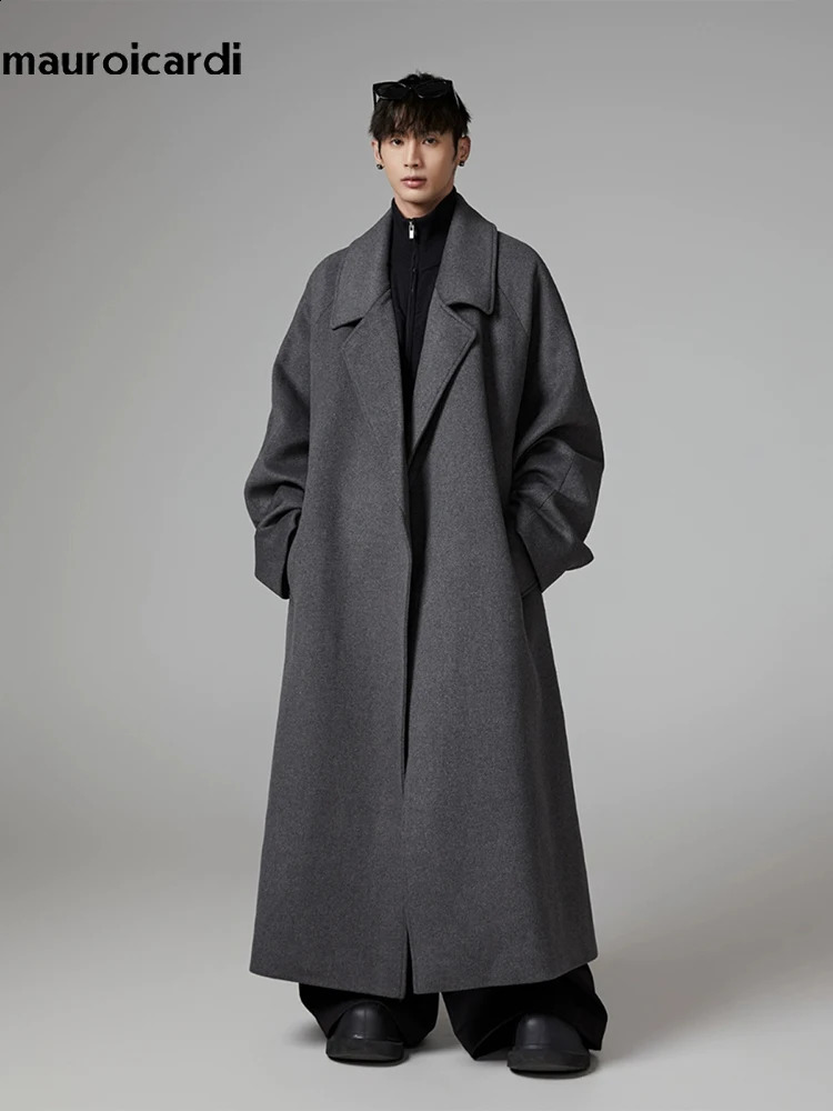 Mauroicardi Autumn Winter Oversized Extra Long Warm Gray Wool Blends Coat Men Sashes Raglan Sleeve Woolen Overcoat 250923