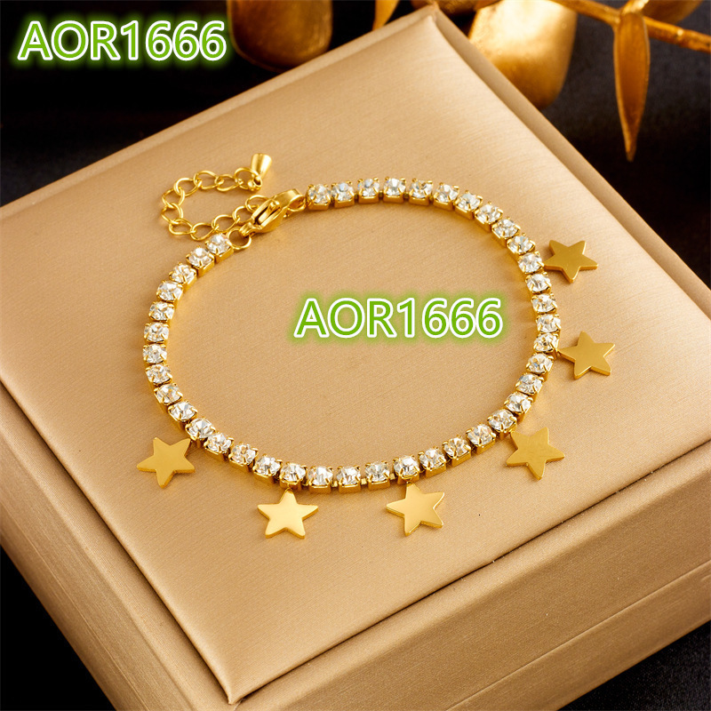 Fashionable European and American light luxury retro full diamond star necklace and bracelet, titanium steel metal, versatile and simple jewelry set