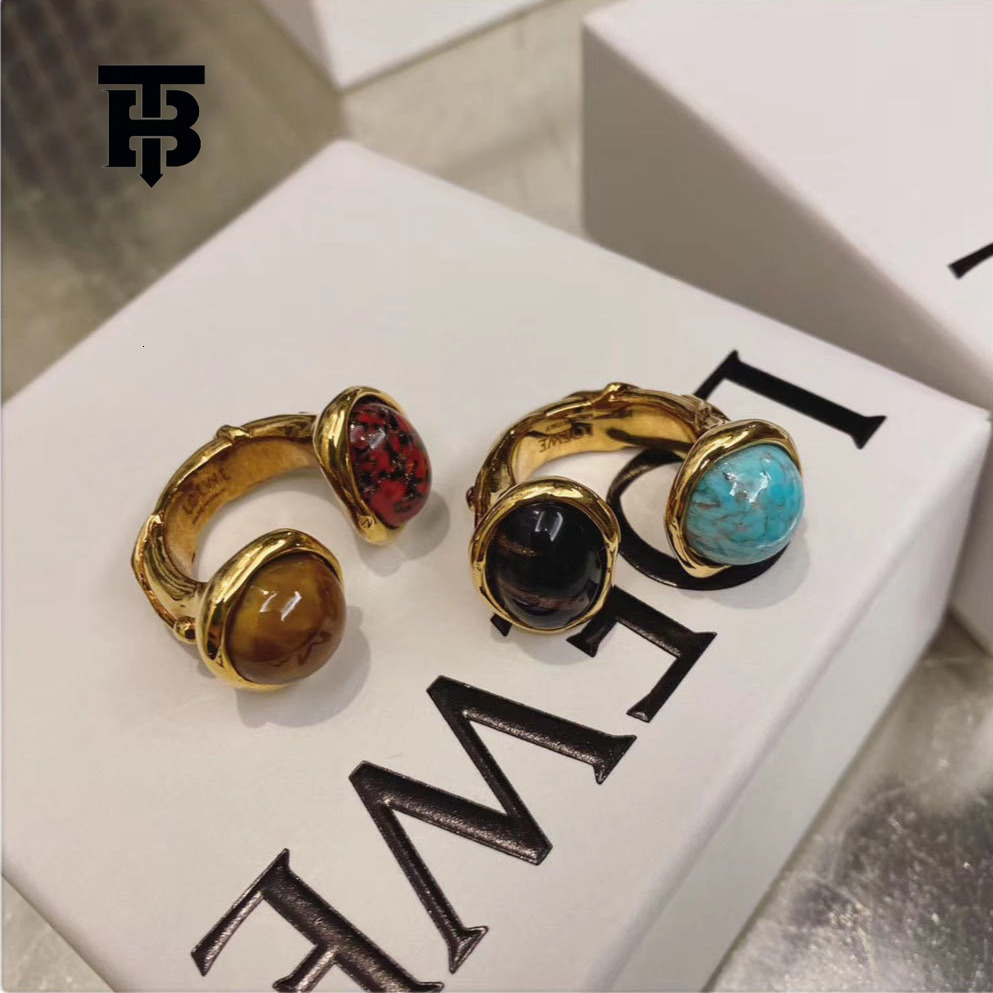 TB BHULAMTE Minimalist Women's Heart Ring, Exaggerated 18K Gold-Plated Brass Band with Green Gemstone, Fashion Jewelry Accessory for Everyday Wear,