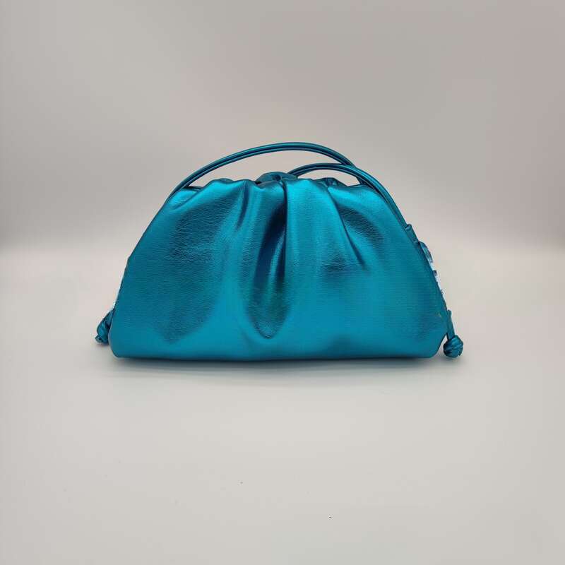 Mini Pouch Designer Bags Luxury Bag Cloud Shoulder Bag Weaven 10a Solid Leather Crossbody Bag Plain Golden Silver Colors Sling Clutch Bag Crossbody