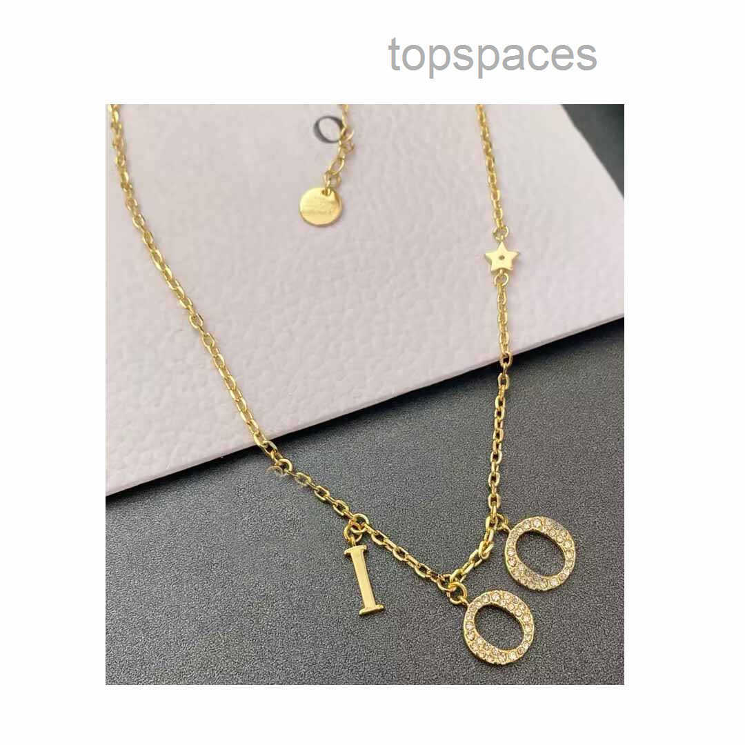 Designer Jewelrys Designer necklace choker Women Gold-Plating Letter Pendant Necklace designer Bracelet Earring Fashionable charm