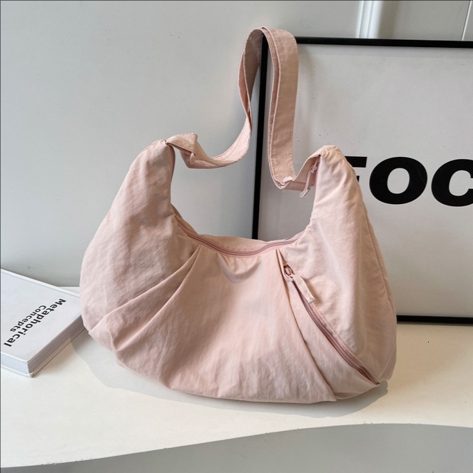 Large Capacity Women's Dumpling Bag 2025 Luxury Bag Designer Free Shipping New Fitness Bag Multifunctional Commuting Bag Single Shoulder Crossb