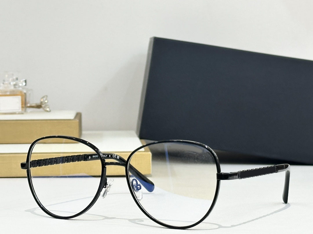 Men and Women Eye Glasses Frames Eyeglasses Frame Clear Lens Mens Womens 2223 Latest random box