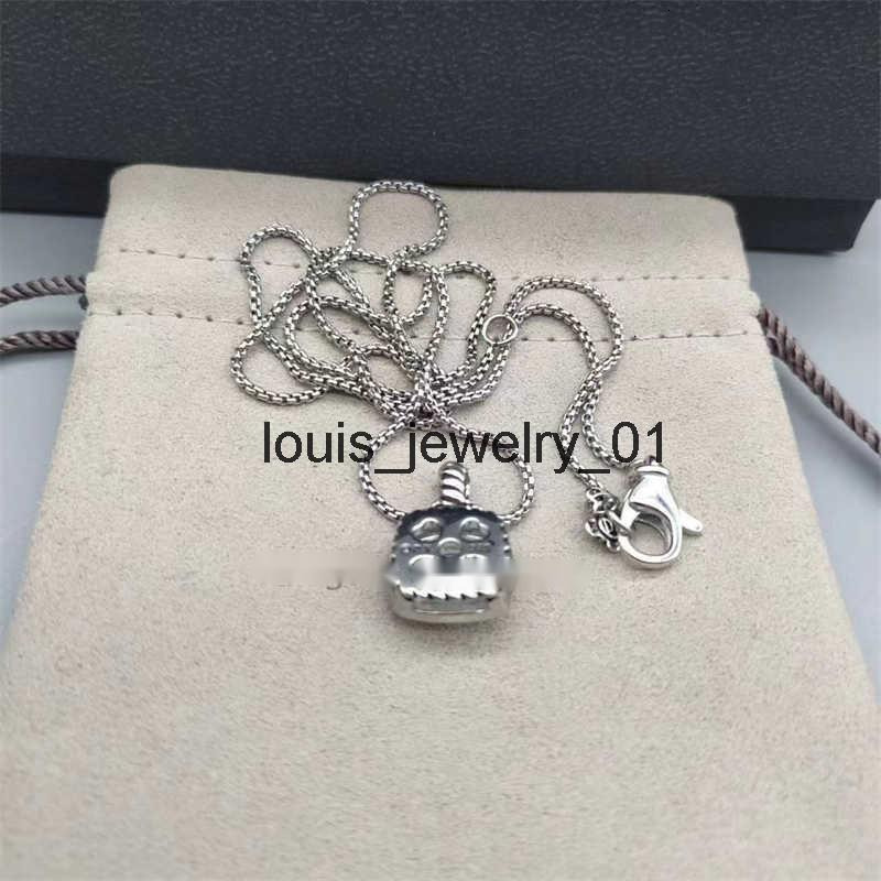 Colliers d'or 18K Juif de luxe Collier de créateur de luxe pour 925 femmes plaquées Sterling Silt Square Full Diamond Fashion Design Étiquette de