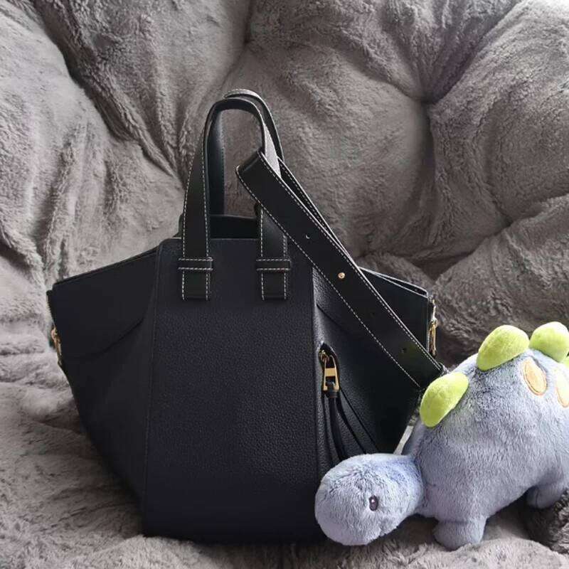 Hot Selling New Women's Leather Hammo Crossbody Handbag Soft Cowhide Wing Ape Faionable Casual Single Oulder Bag Designer Bags