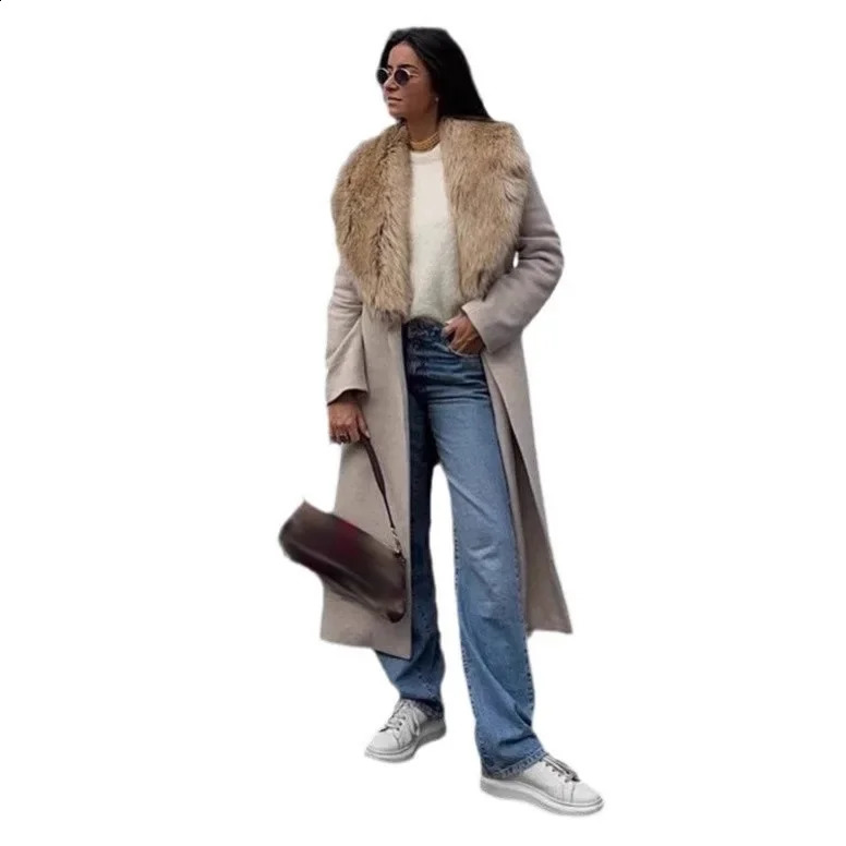 Elegant Long Woolen Coat with Fur Collar V-Neck Winter Arrival from China Female Fashion Outerwear High Quality 250819