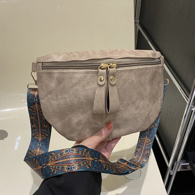 Sac à poitrine pour femmes rétro à la mode