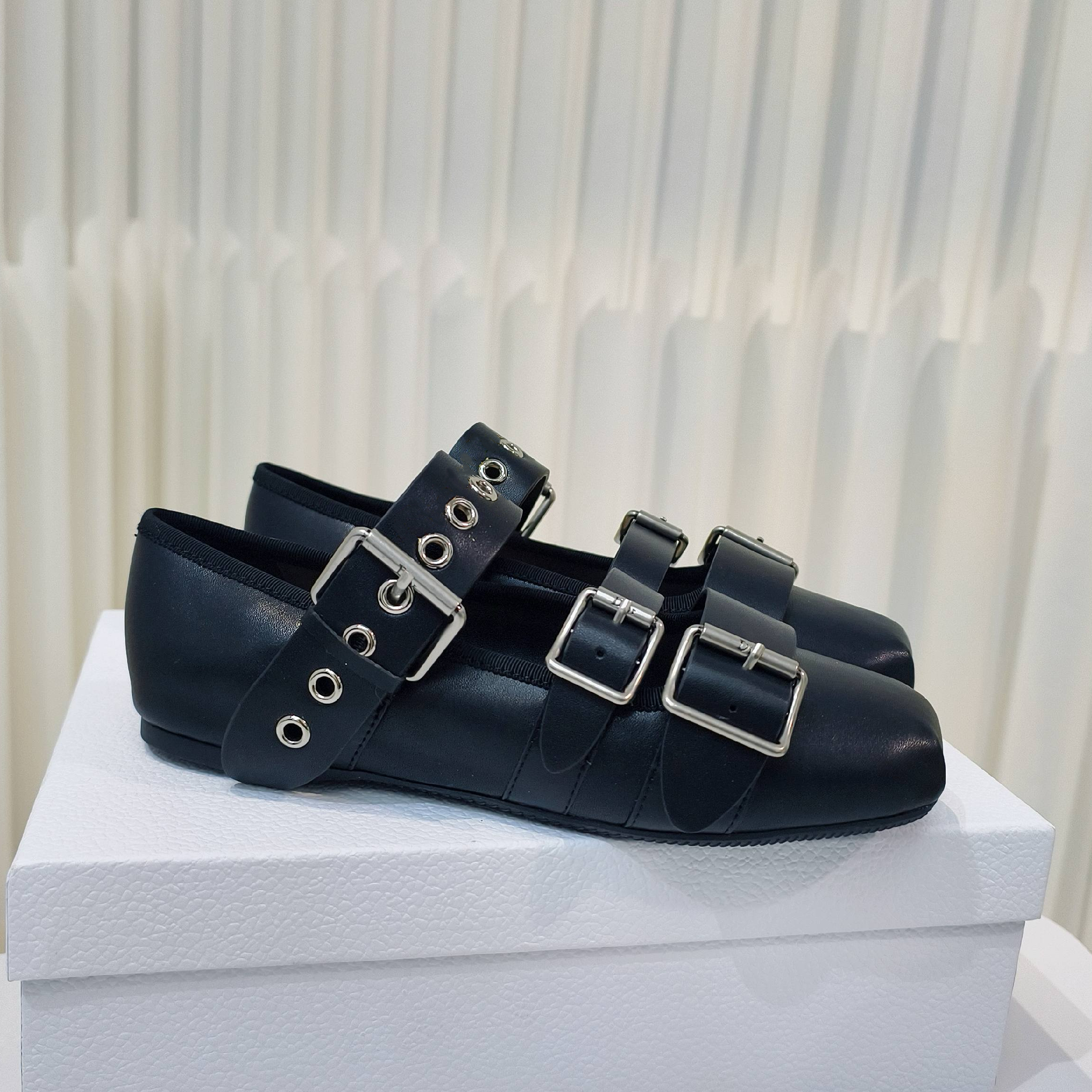 2025 Stylish Fashion Versatile Square Toe Women Ballet Mary Jane Buckle Flats Casual Shoes Women Shoes Designer Comfortable Outdoor Punk Rock Gothic