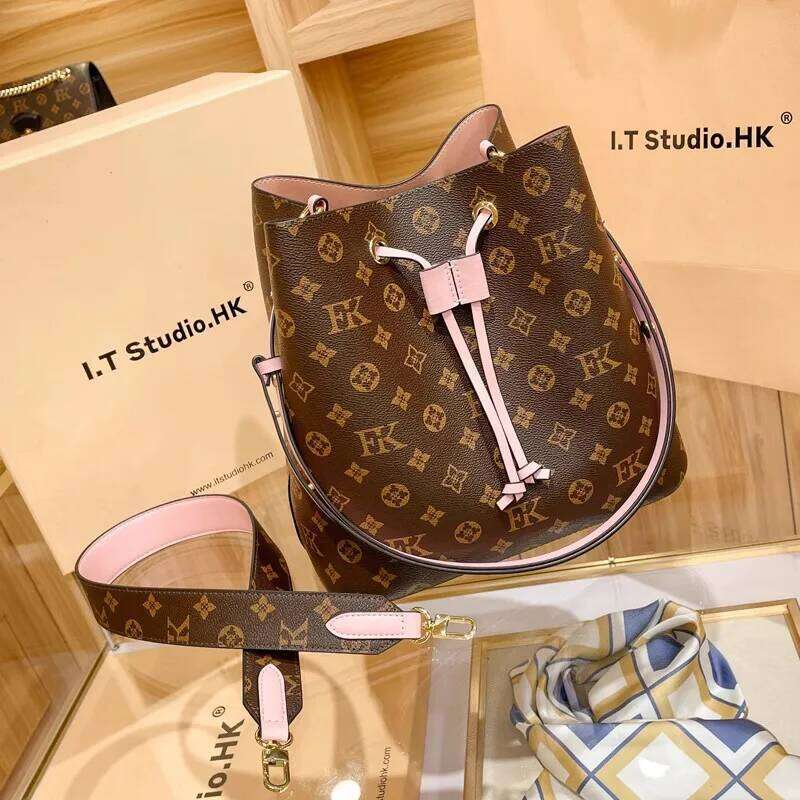 Hot Selling High-End Famous Designer Women's Leather Handbag Classic Popular For Elegant Ladies Brand Collection Designer Bags