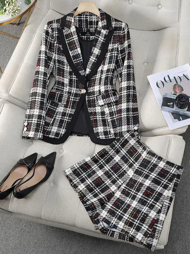 Korean Womens Two Pieces Suit Autumn Winter Fashion White Green Plaid Single Button Blazers Tops And High Waist Shorts Set 250823
