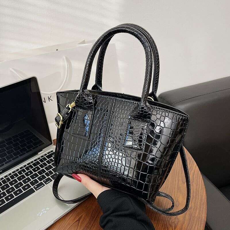 High-end Crocodile Pattern Ladies Handbag 2023 New Emed Cross-border European and American retro one-shoulder cross-body bag