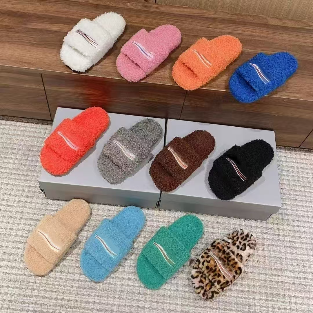 Luxury Slides Paris Designer men women Slippers Ladies Wool Winter Fur Fluffy Furry Warm Letters Sandals Comfortable Fuzzy Girl Flip Flop Slipper