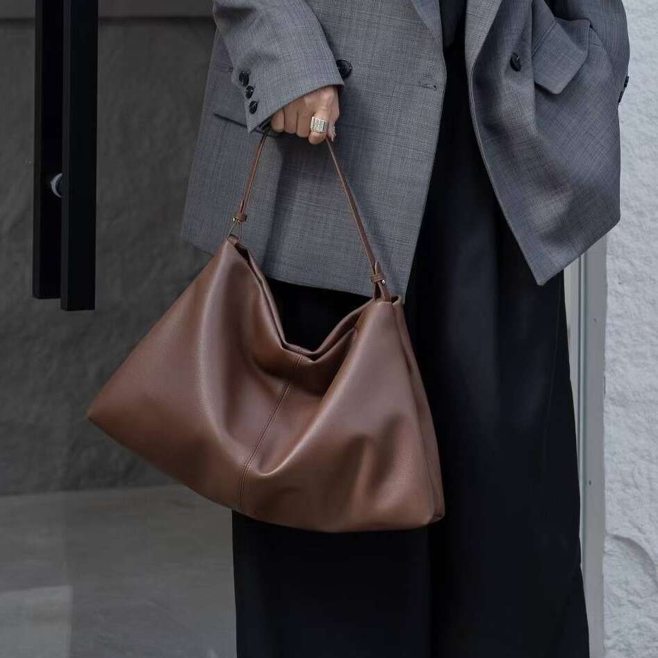 Designer Bag Tote Bag Shoulder Bag 2025 New Autumn Fashion Large Capacity Shoulder For Women Trendy Casual Simple Stylish Tote Underarm Bag