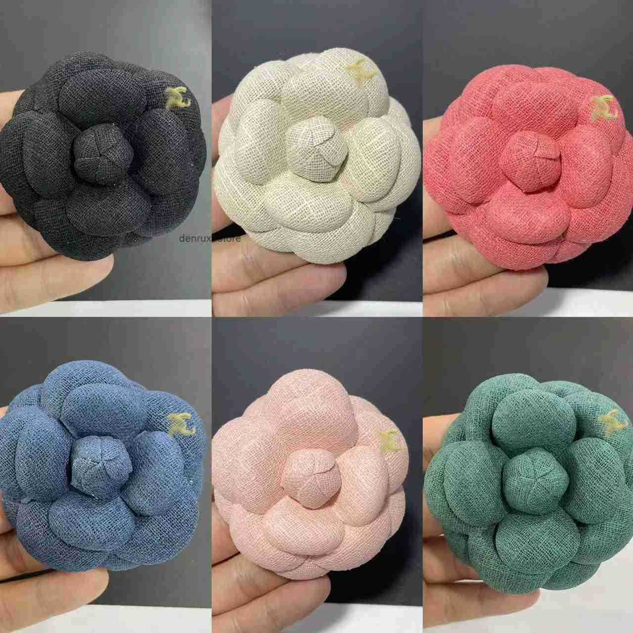 Brooch on Wedding Bouquet - Elegant Camellia Flower Brooch High-Quality Decoration Red White Black Gift Jewelry with Box Z250825