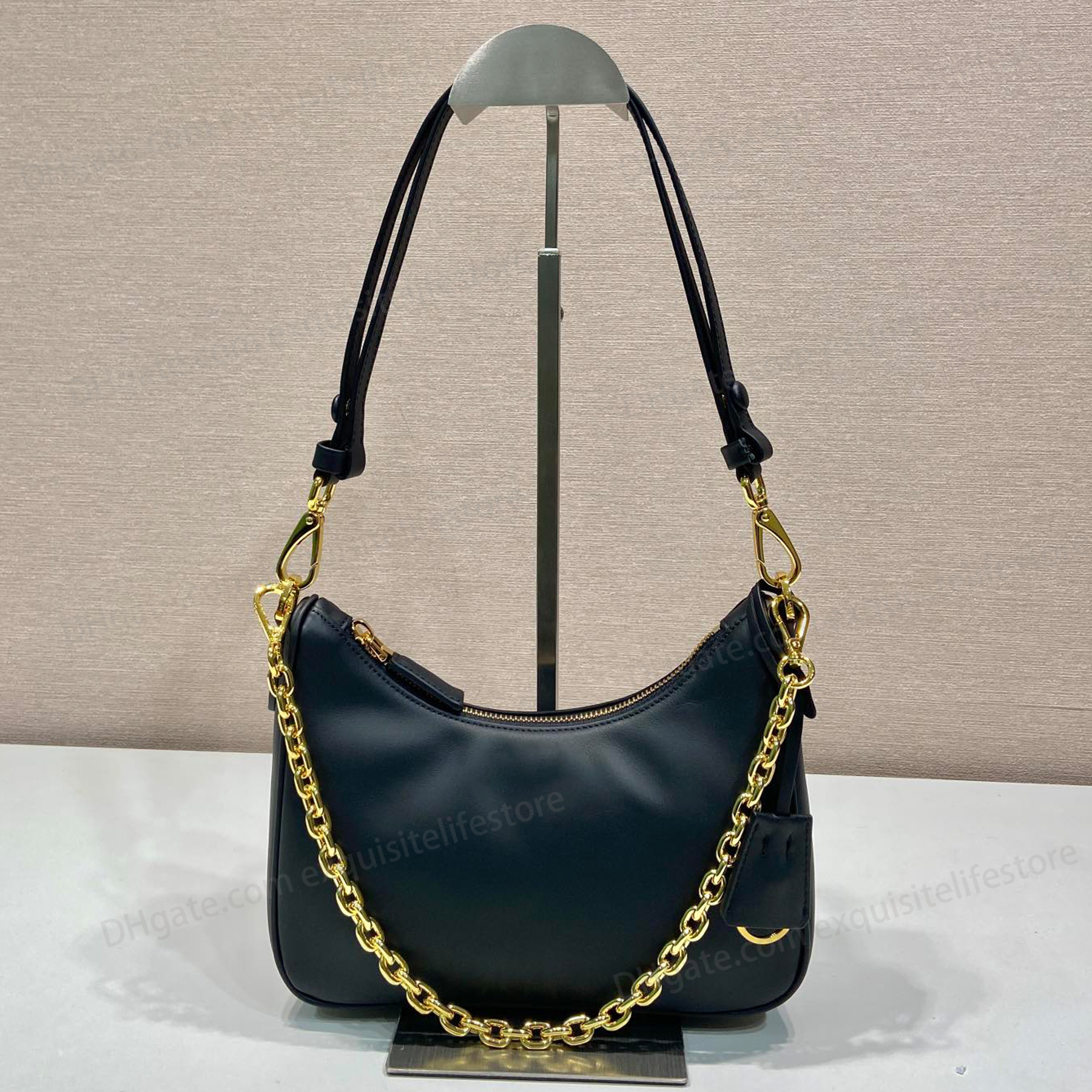 New Leather Mini Bag Luxury Designer Soft Genuine Leather Shoulder Bag Golden Hardware Crossbody Bag Zipper Closure Handbag Removable Key Ring Clutc