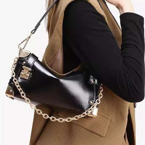 Designer Bag Tote Bag Shoulder Bag soft Leather Box New Year Women's Spring Summer Fashion Commuter Chain Underarm Small Square Bag Single Shou