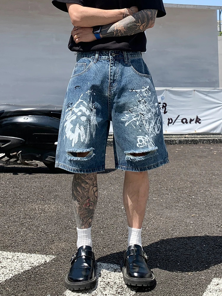 Graffiti Ripped Denim Shorts Mens Summer Personalized Print Hole Knee Length Loose Straight Short Jeans Hiphop Streetwear 250825