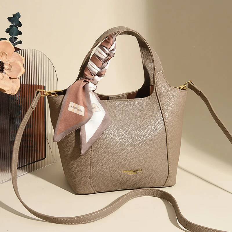 2025 New High-Quality Portable Bucket Women's Casual Solid Color Shoulder Bag Fashionable And Easiest For Match Crossbody Ba