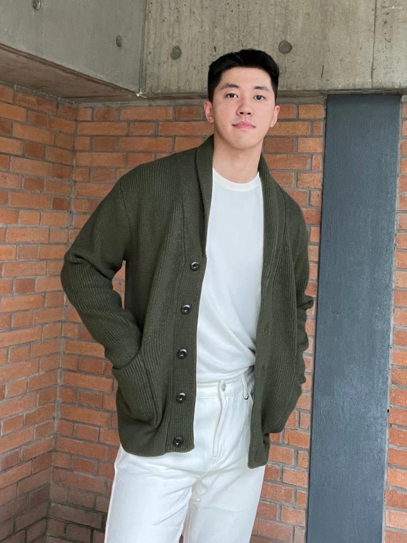 Men's Sweaters Autumn Winter Brand Cardigan Sweater Soft O-Neck Male Knitwear Knitted Bottoming Coat Business Casual A173