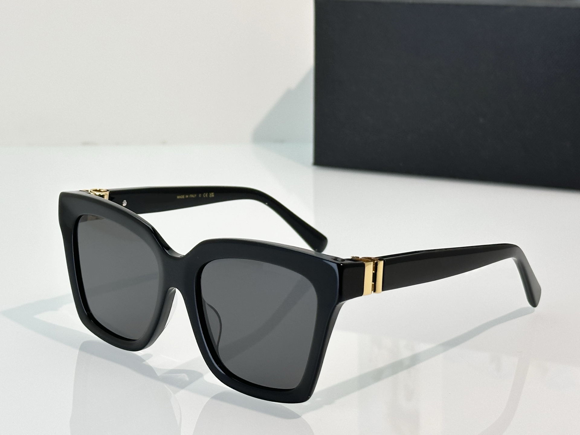 Fashion Sunglasses For Men and Women 4498 Popular Summer Outdoor Catwalk Beach Style Anti-Ultraviolet Retro Plate Acetate Square Full Frame Glasses