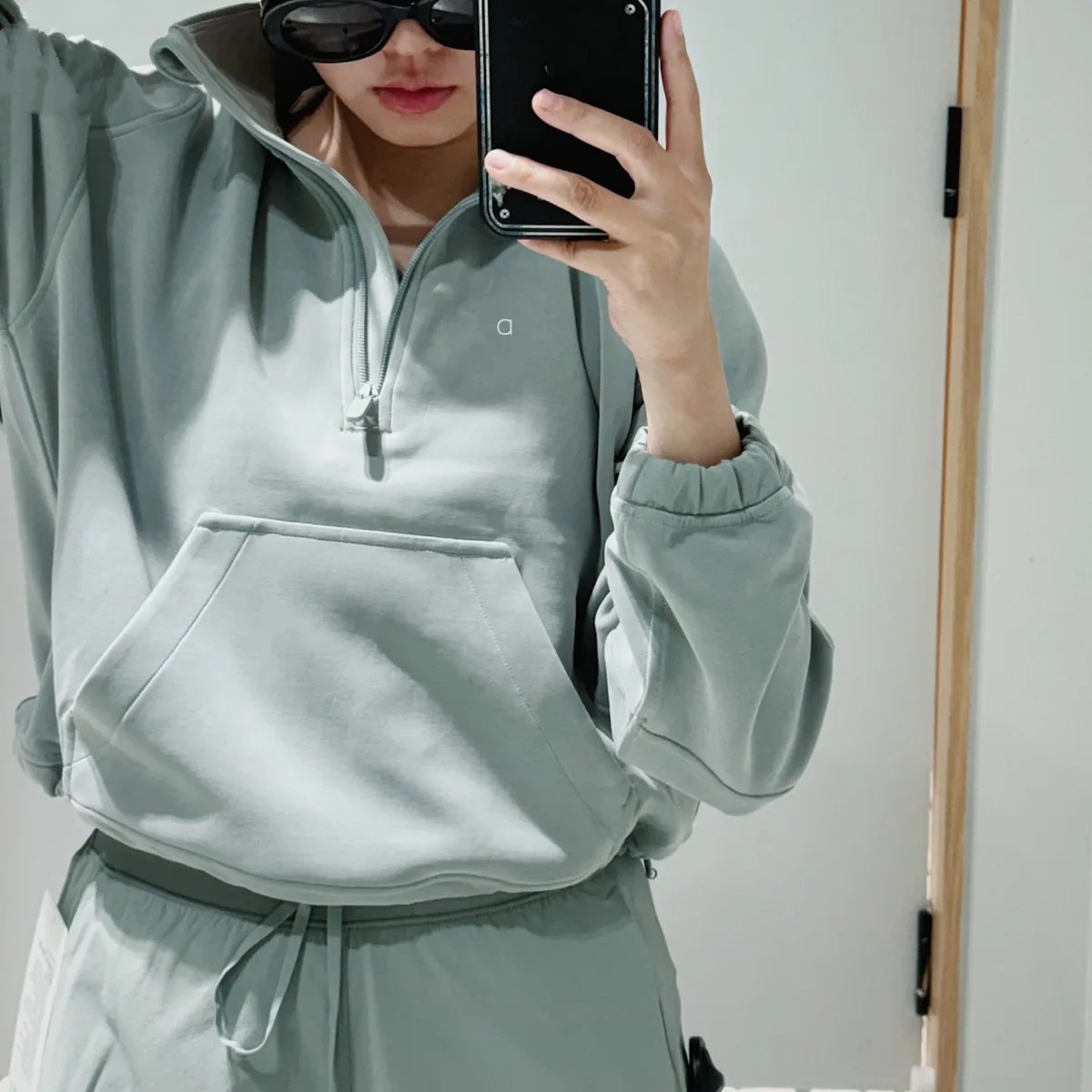 A1013 Spring and Autumn Women&#039;s Yoga Semi-zipper Stand-up Collar Drawstring Waist Sweater Loose Fit Short Sweater Tops-image-1070641102